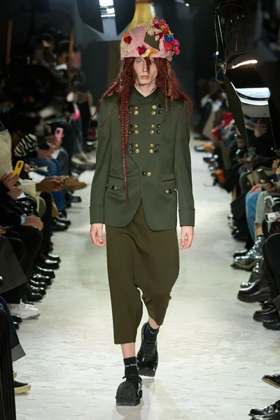 Look 3